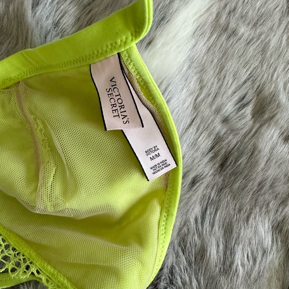 New Victoria’s Secret Neon Green Lace Bralette sz medium M - Picture 4 of 4